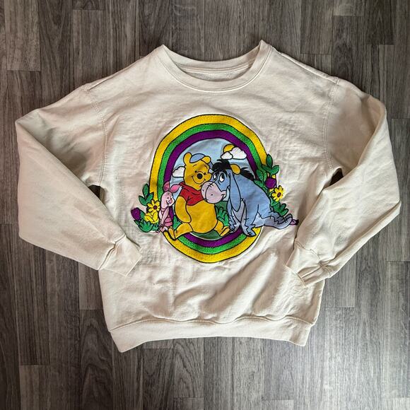 Disney Winnie the Pooh Crewneck Sweatshirt Medium Rainbow Piglet Eeyore - Picture 1 of 7